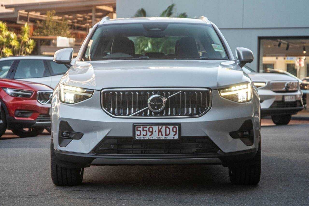 Volvo  XC40 Ultimate, B4 Mild Hybrid, Petrol, Bright