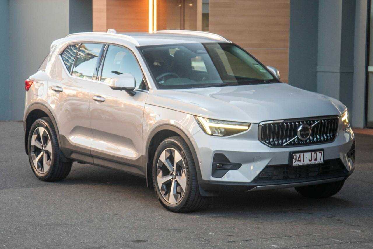 Volvo  XC40 Ultimate, B4 Mild Hybrid, Petrol, Bright