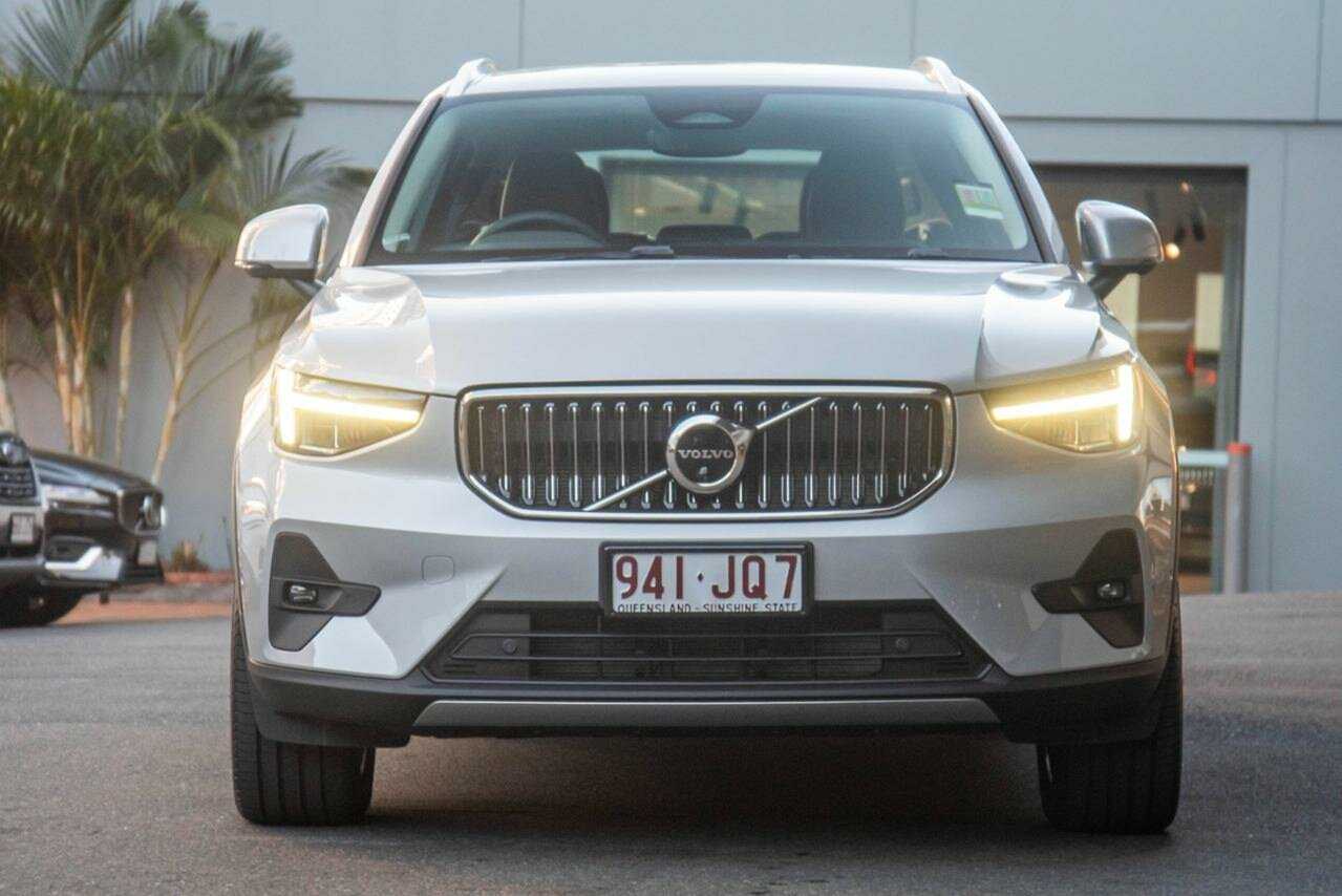 Volvo  XC40 Ultimate, B4 Mild Hybrid, Petrol, Bright