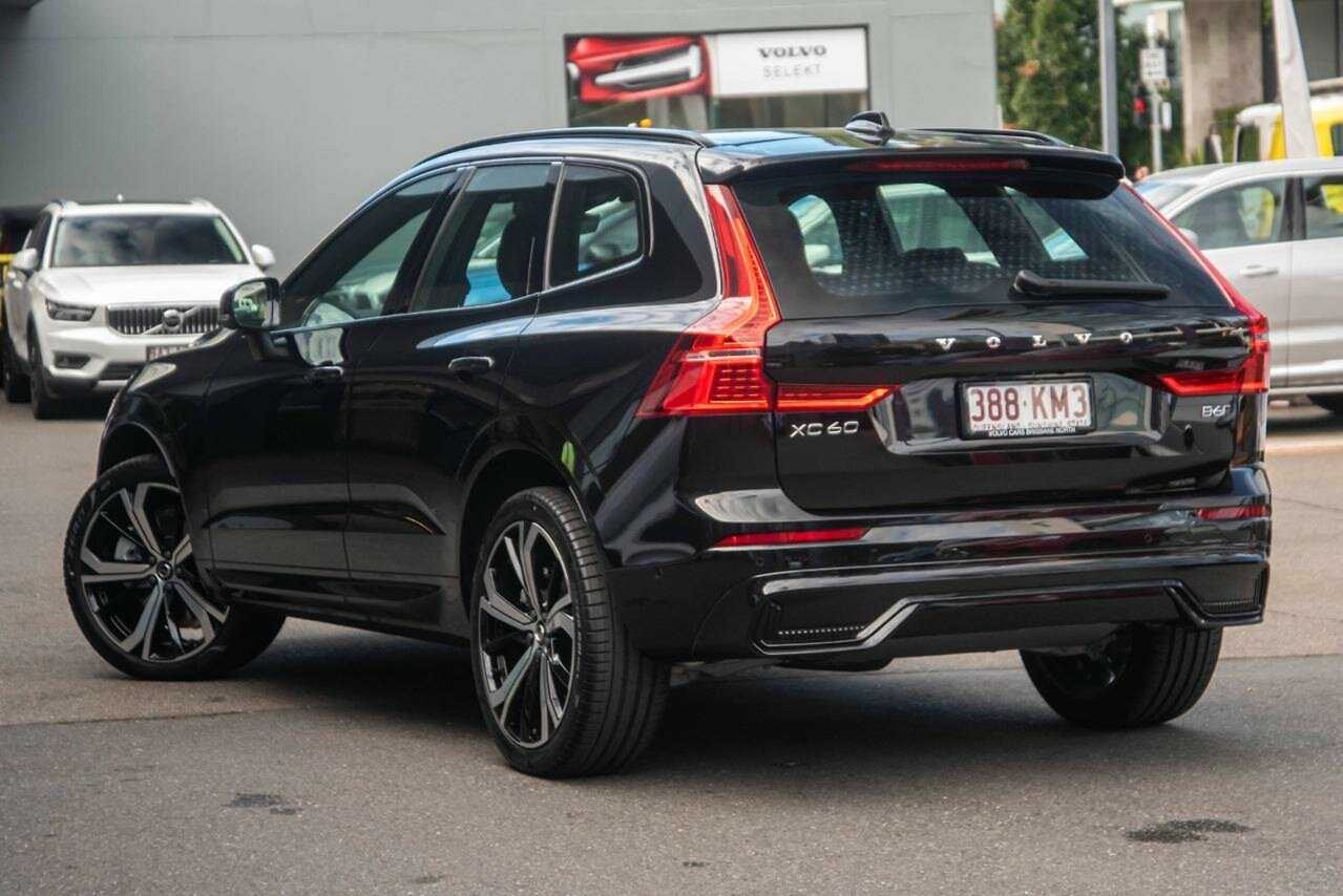 Volvo  XC60 Ultimate, B6 AWD mild hybrid, Petrol, Dark