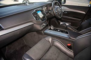 Volvo  XC90 Recharge R-Design, T8 AWD plug-in hybrid, 7 Seats