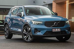 Volvo  XC40 Ultimate, B5 Mild Hybrid, Petrol, Dark