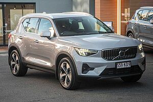 Volvo  XC40 Ultimate, B4 Mild Hybrid, Petrol, Bright