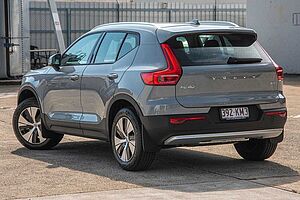 Volvo  XC40 Plus, B4 Mild hybrid, Petrol